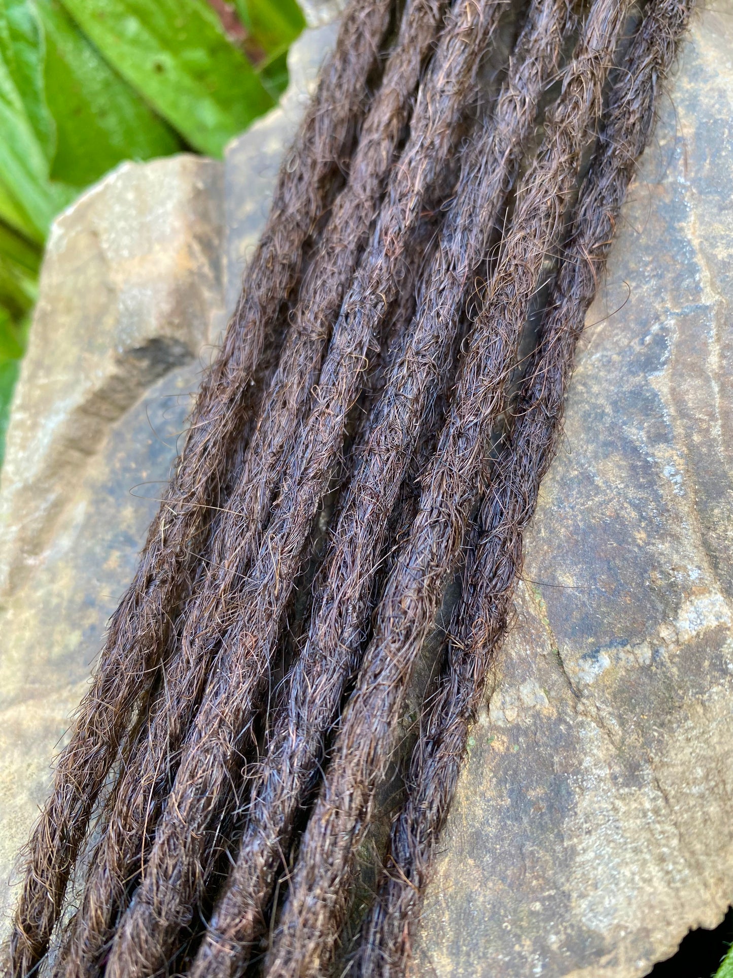 10 dreadlocks en cheveux humains européens – Brun foncé clair #4B