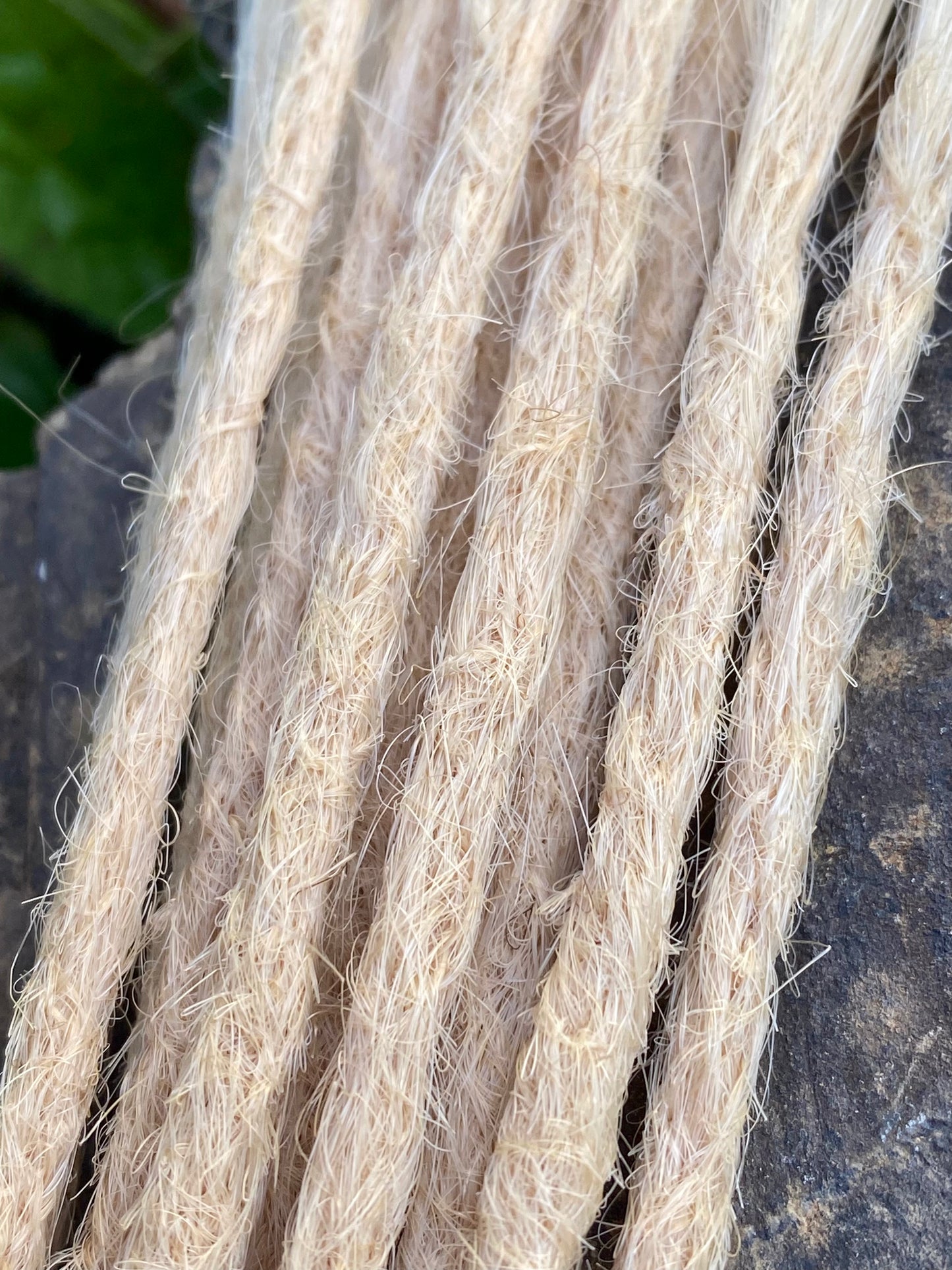 10 dreadlocks en cheveux humains européens – Blond clair #10D