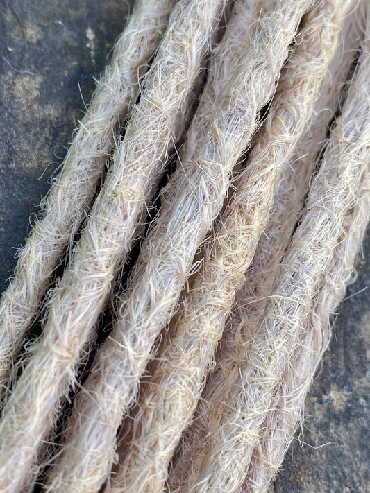 10 dreadlocks en cheveux humains européens – Blond platine #10E
