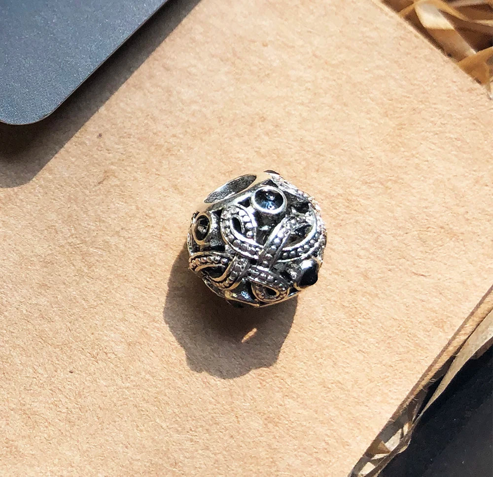 Black Love Knot Bead