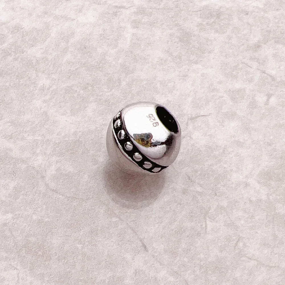 Rebel Dots Fine Bead