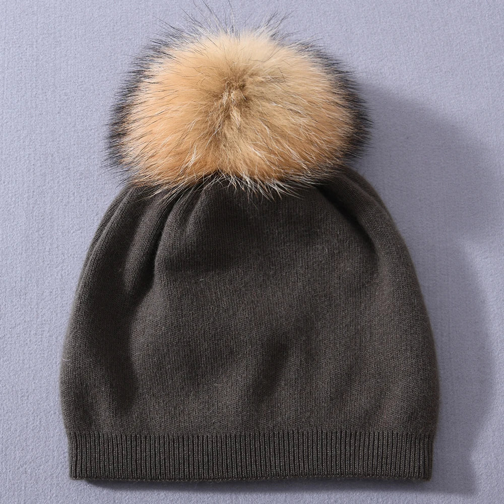 Bonnet ample en cachemire tricoté et doux